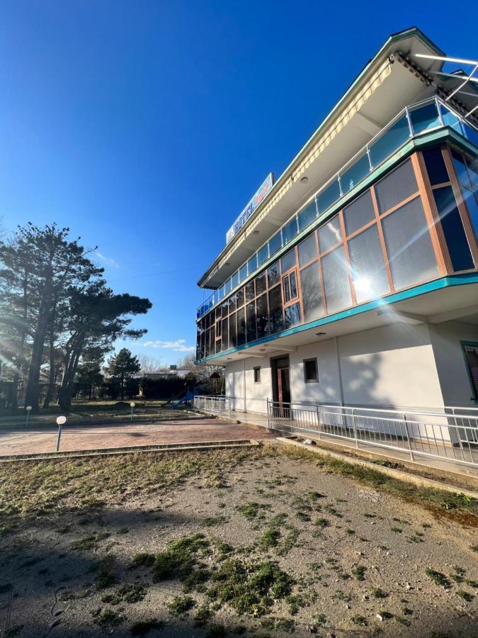 Kamberi Hotel & Apartments 2 Velipojë Exterior foto